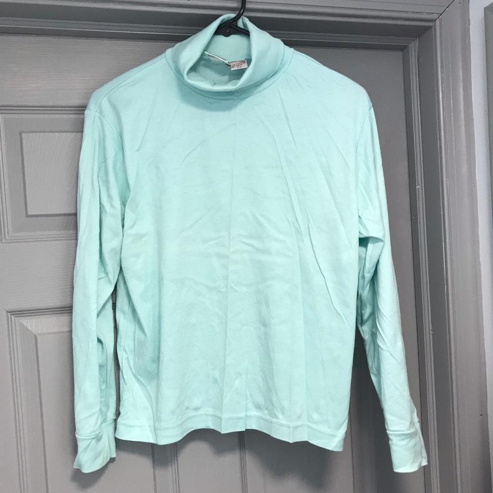 💞Aqua Turtleneck. MUST BUNDLE
